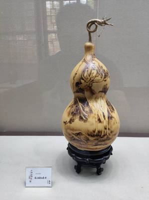 玲瓏百態(tài)，匠心傳承 葫蘆工藝美術(shù)品的收藏與鑒賞